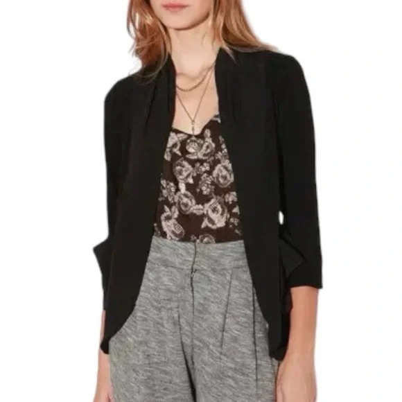 Kimchi Blue flowy blazer - Picture 1 of 4